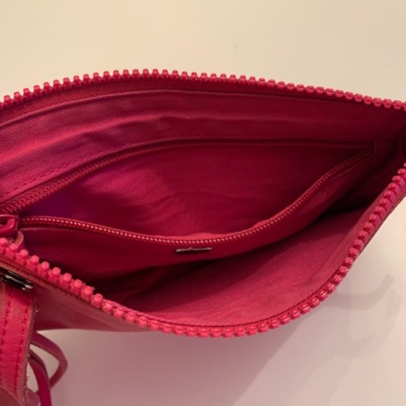 GAP Pink Leather Purse - Strap or Wristlett - Picture 6 of 6